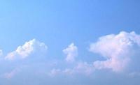 blauwe_lucht_en_wolken